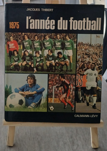 Livre année football - l'année,