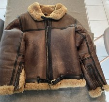 Blouson aviateur en peau de mouton de la RAF