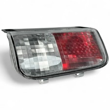 Feu de recul arrière gauche