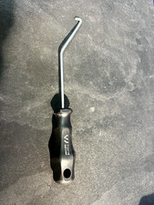 Crochet de montage d'outil