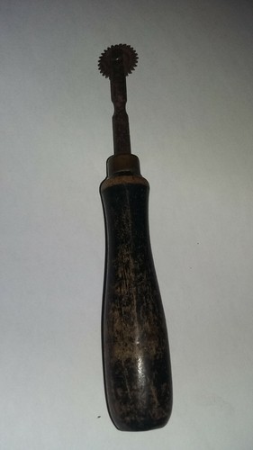 Vintage roulette crantée - vintage,