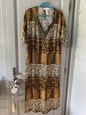 Caftan en soie imprimé