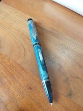 Trade Mark 1957 Original Pen, stylo Bille Charles CHEVIGNON RÉSINE MARBRÉ BLEU 