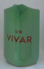 TRES RARE Pichet  UN VIVAR  écriture Rouge  no gentiane liqueur ricard