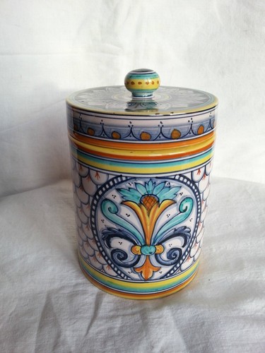 Beau pot couvert céramique - pot,