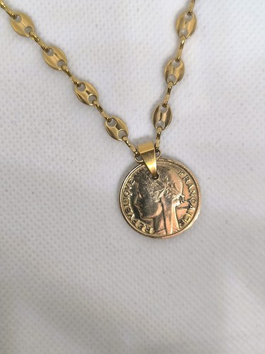 Collier pendentif pièce