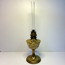 ANCIENNE LAMPE À PÉTROLE