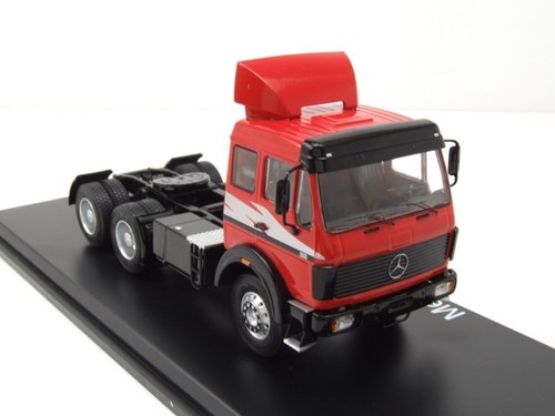 Mercedes 2232 red - red, 1/43