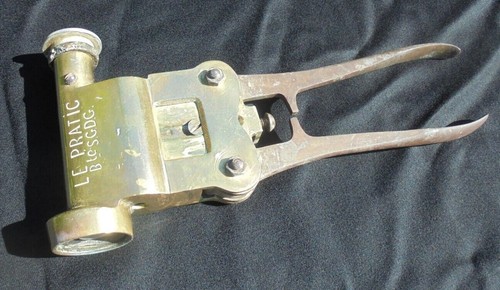 Ancienne boucheuse - ancienne,