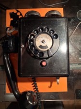 Ancien téléphone mural - , en