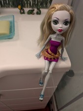 poupée monster high Lagoona