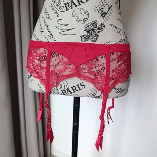 Porte jarretelles lise charmel - jarretelles,
