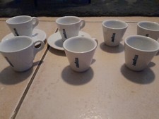 LOT DE 10 TASSES LAVAZZA ET 6 SOUS-TASSES 