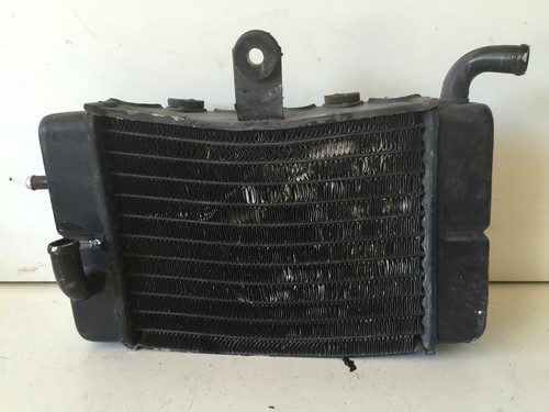 Radiateur gauche fortement - gauche,