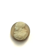 Ancien élément pour collier