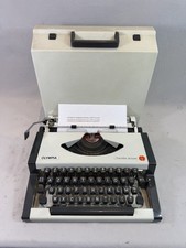 Machine à écrire Olympia