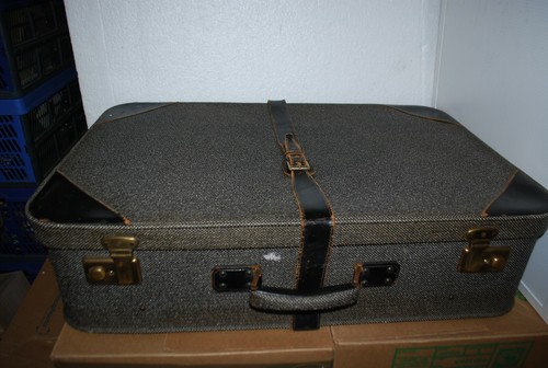 Grande valise ancienne - grande, en