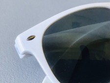 😎 - Paire de lunettes de