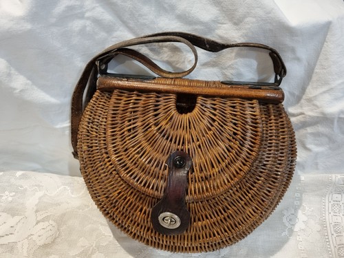 Très ancien panier - très,