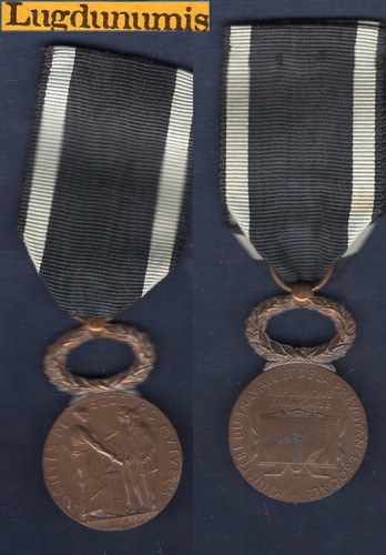 Médaille militaire insigne - médaille,
