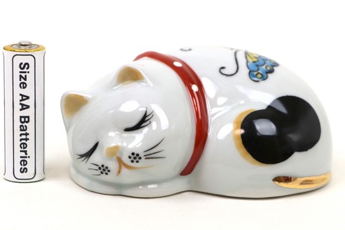Maneki neko beckoning - maneki,
