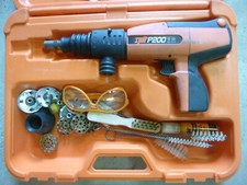 Cloueur  Pistolet à clou SPIT P 200 en état de marche    Occasion