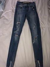 Primark femme taille 6 porté seulement quelques fois.