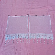 paire de  rideau ancien filet  et crochet fait main largeur 35 cm haut 46 cm