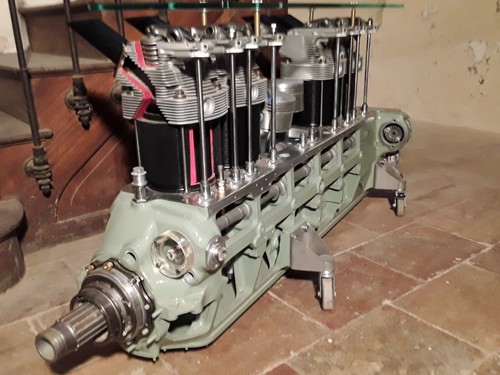 Moteur avion militaire
