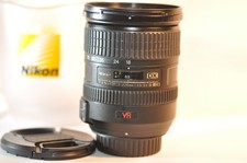 Nikon DX AF-S Nikkor 18-200mm