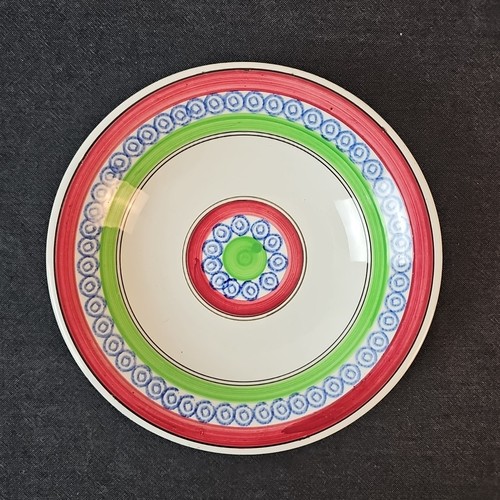 Assiette élevée faïence - Élevée,