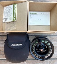 moulinet mouche Sage 8012 pro #12 ,très bon état ,avec carte de garantie vierge.