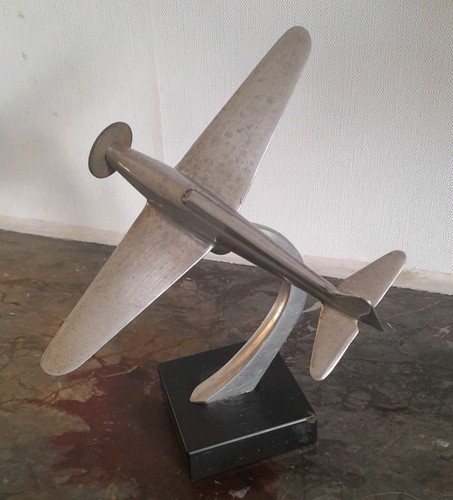 Avion chasse en - de,