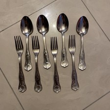 Lot 4 Cuillères+ 4 Fourchettes en Argent 800, poinçon « ARG 800 », 415g