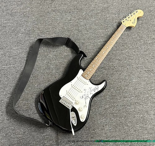 Fender squier strat black - fender,