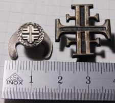 2 ancien broche MEDAILLE