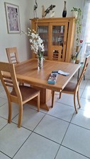 table carre 1.2m avec rallonge et 4 chaises en tres bon etat chêne massif 