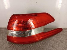 Feu arriere principal droit