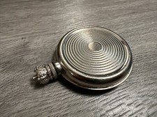 Fiole Ancienne en Metal - À Identifier