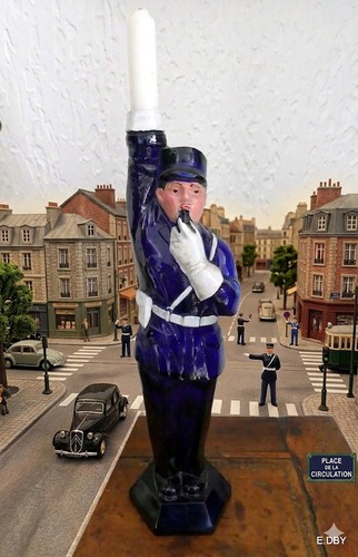 Bouteille gendarme liqueur - ,