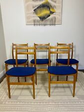 Suite de 5 chaises scandinaves année 60.Ref RON