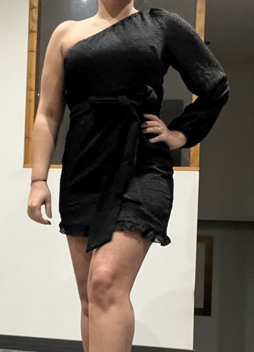 Robe noire une - manche, mini