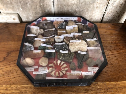Ancien coffret minéraux - ancien, 32