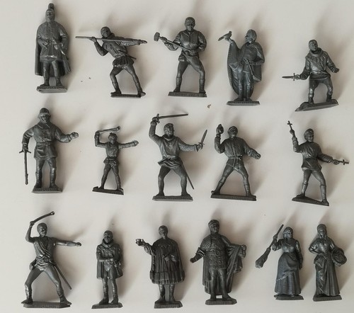 Lot figurines caiffa - lot,