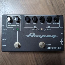 Pédale d'effets basses Ampeg SCR-DI Preamp EQ Distortion noire