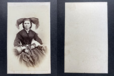 Femme à la coiffe alsacienne Vintage cdv albumen print. Tirage albuminé 