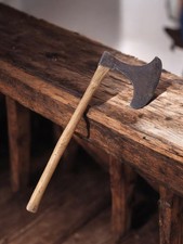 Ancienne grande hache de