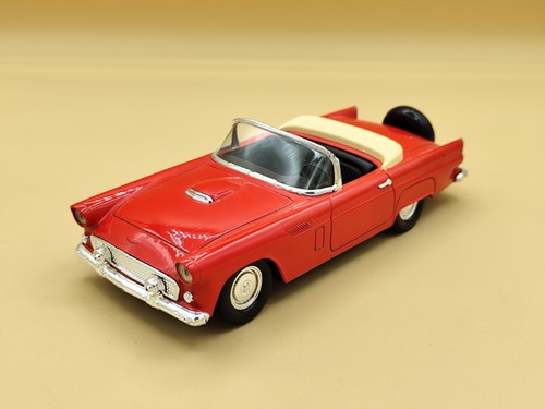 Ford thunderbird rouge - 1/24,