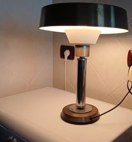 Ancienne lampe table - de,
