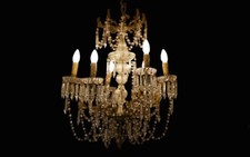 Lustre à pampilles en cristal